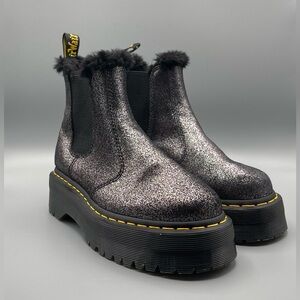 Dr. Martens 2976 Faux Fur Lined Metallic Platform Chelsea Boots size W7